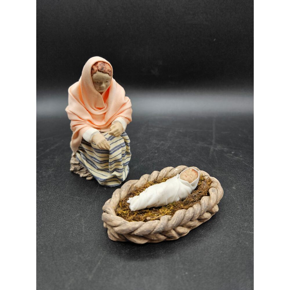 Hestia Creations Mary and Baby Jesus in Manger Nativity Figurines
